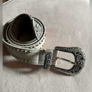 B-LOW THE BELT
Rare Women's Frank Leather Studded Western Cowgirl Belt Size S